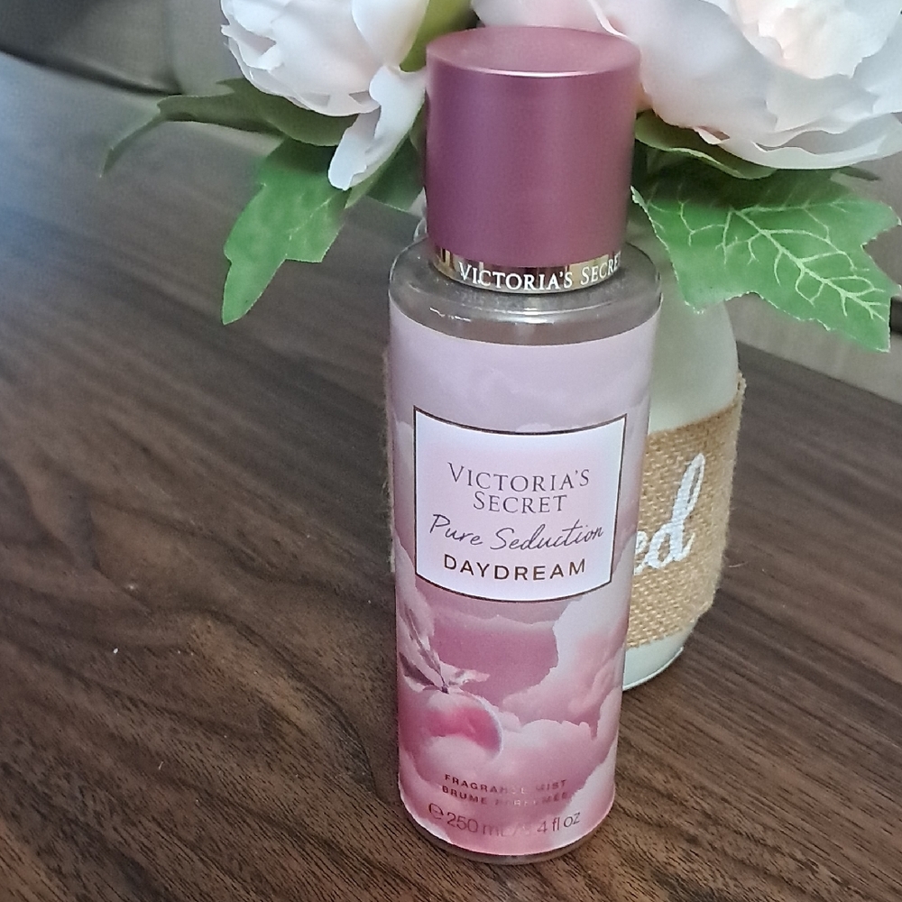 Victoria's Secret Pink Pure Seduction Daydream Mist 8.4oz